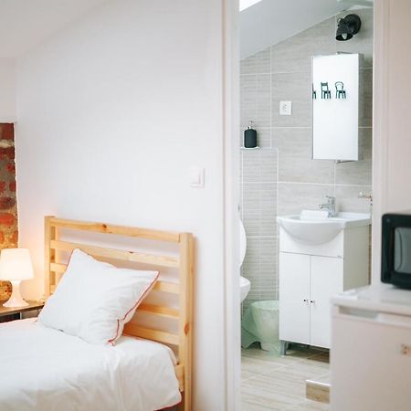 Kali Host Home Away From Home Тыргу-Муреш Экстерьер фото