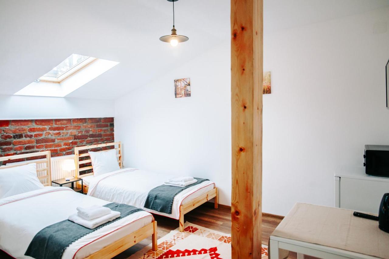 Kali Host Home Away From Home Тыргу-Муреш Экстерьер фото