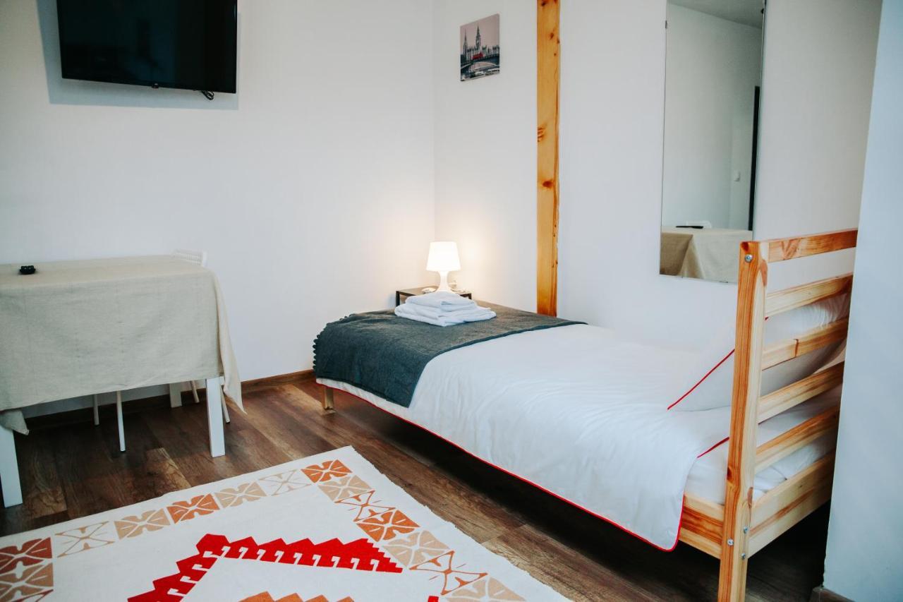 Kali Host Home Away From Home Тыргу-Муреш Экстерьер фото